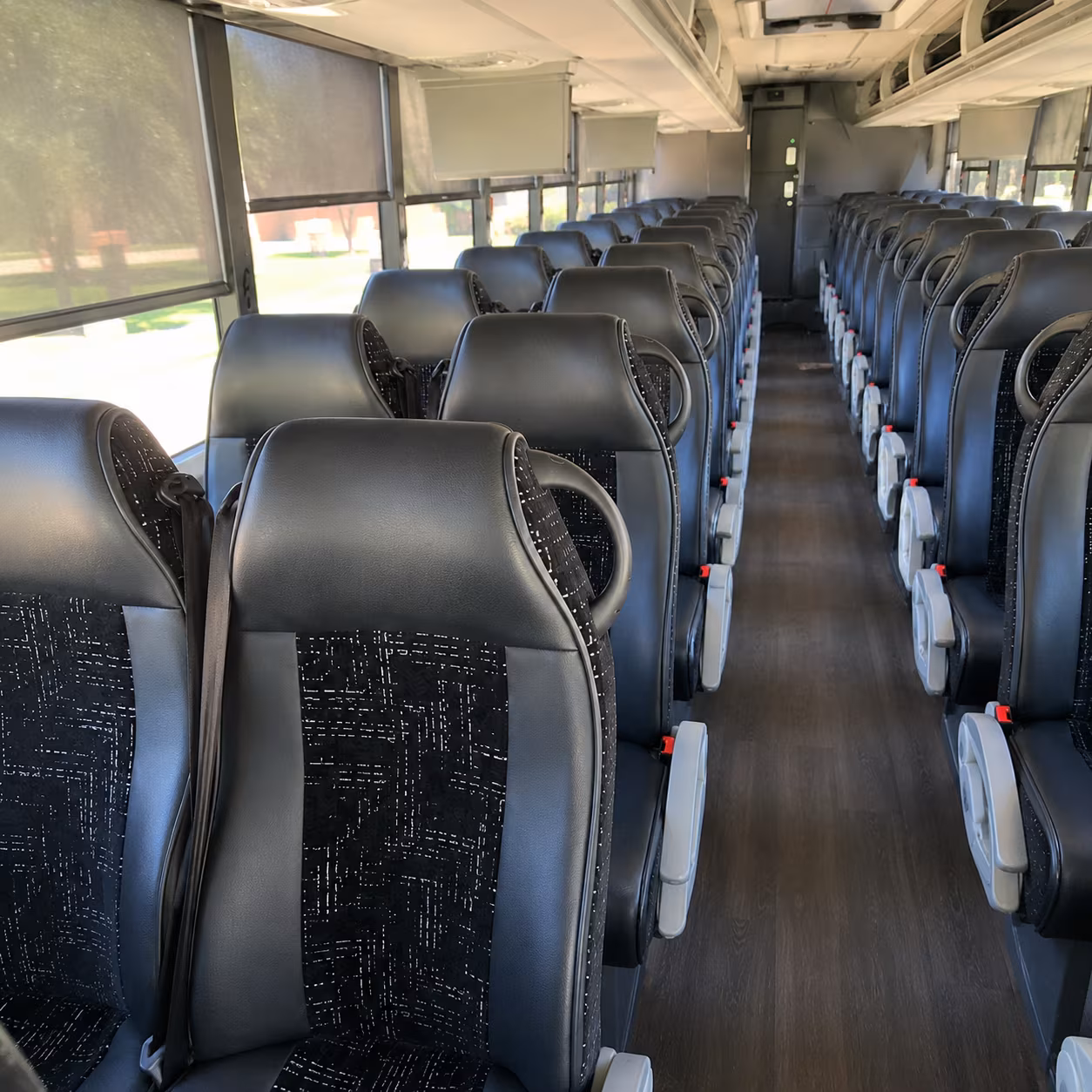 lexington charter bus hero 2